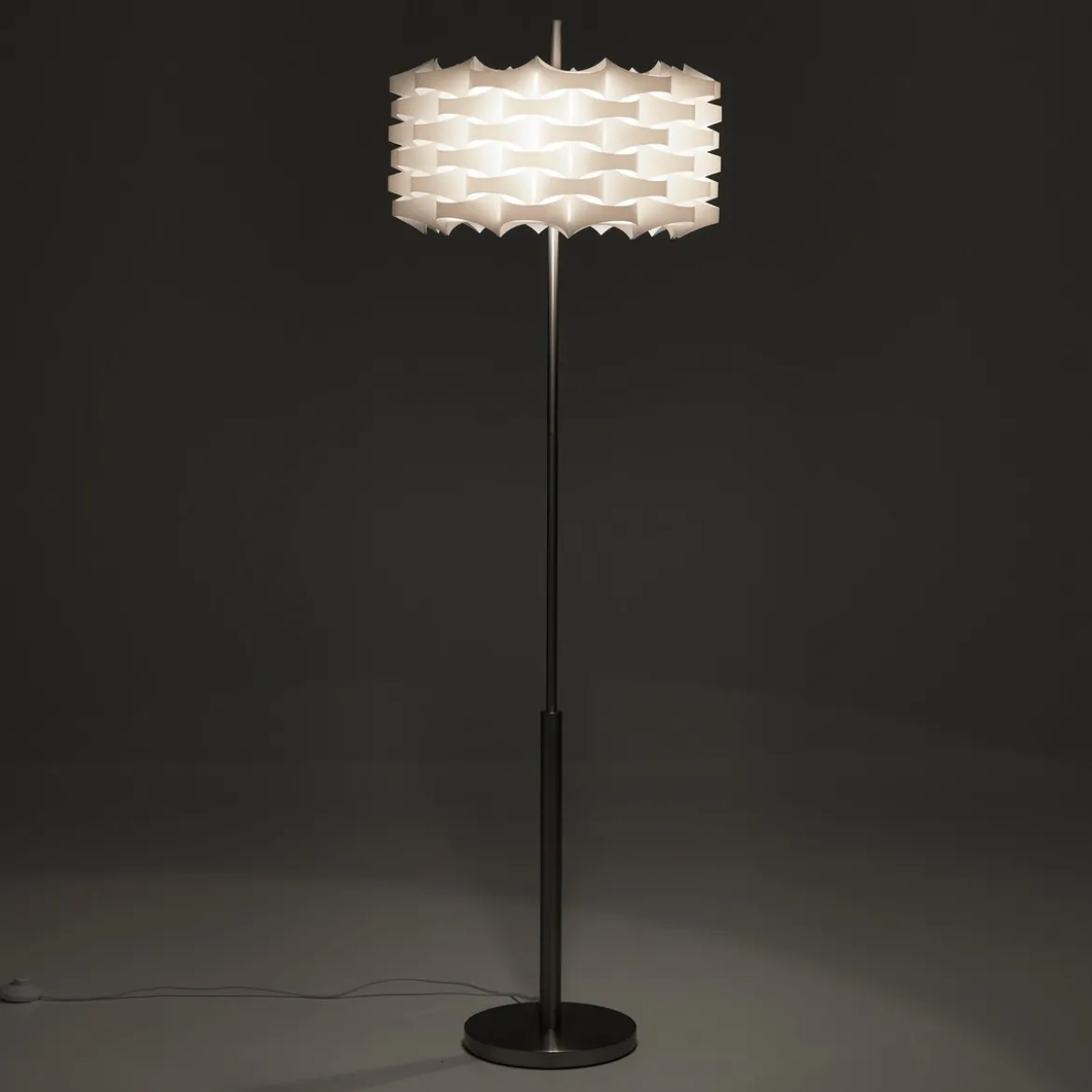 Arca lampada da terra in polipropilene bianco opaco e acciaio satinato d45 h145 cm