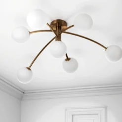 Arches lampadario / plafoniera in acciaio oro opaco e 7 sfere vetro bianco opaco 88x88xh38 cm