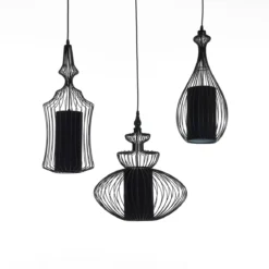 Cathedral lampadario in metallo nero opaco con 3 paralumi in filo di acciaio e tessuto nero 70xh64 cm