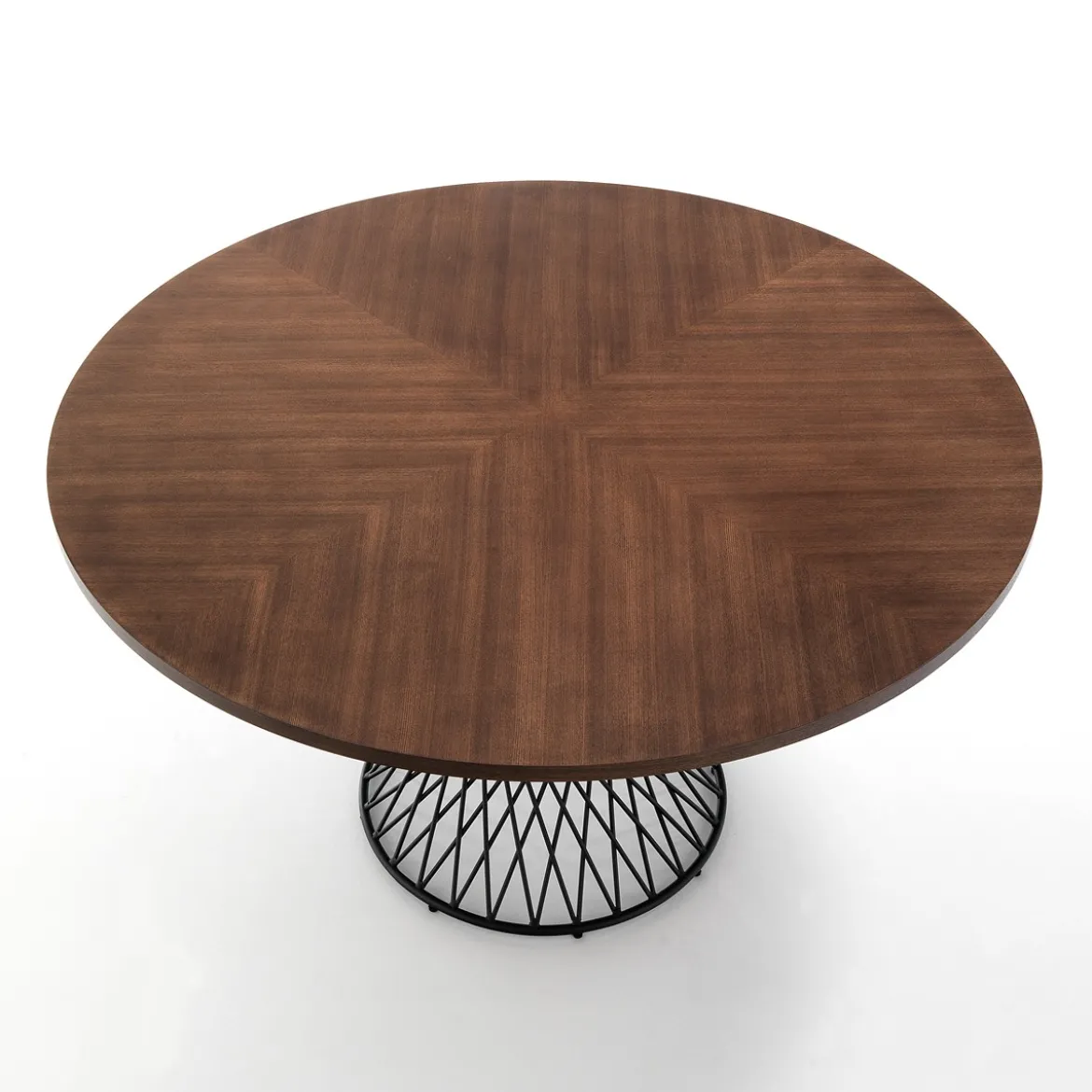 Clew Tavolo Rotondo in legno finitura Noce scuro e base in metallo nero opaco diametro 137 cm