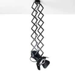 Extension black lampadario in alluminio nero opaco struttura estensibile e faro direzionale d12x22 cm