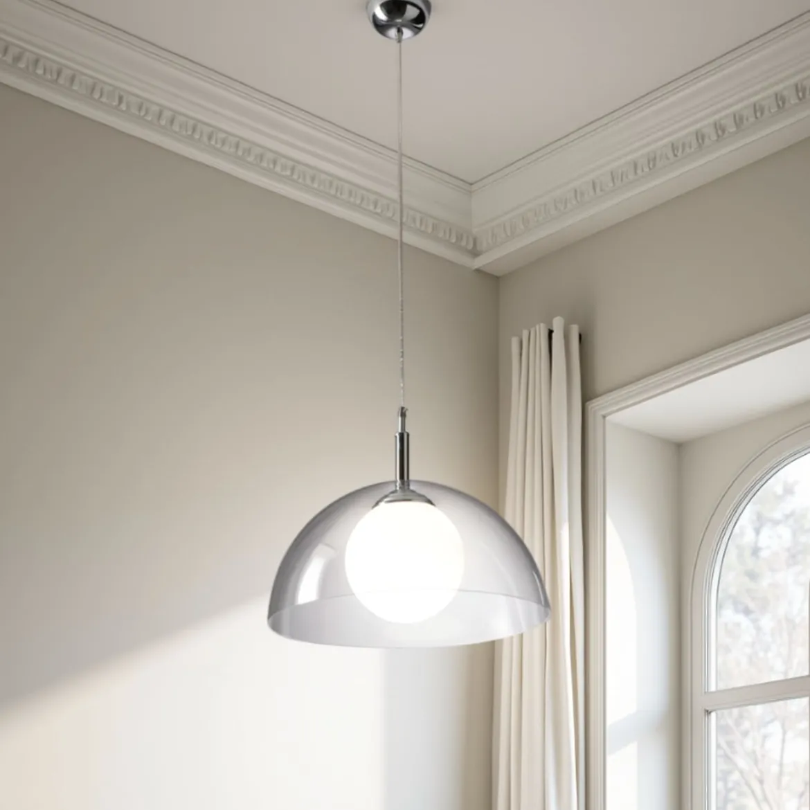 Genny lampadario in pvc trasparente con sfera in vetro satinato bianco filo regolabile d37 h24 cm