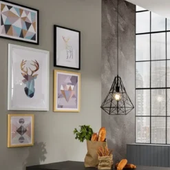 Geometric composizione 5 quadri cornice laccata nero e bianco e finitura rovere