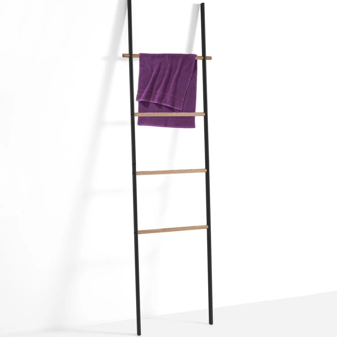 Janny black scala decorativa porta asciugaman in acciaio antracite opaco e legno massello rovere 50x3.8xh172 cm