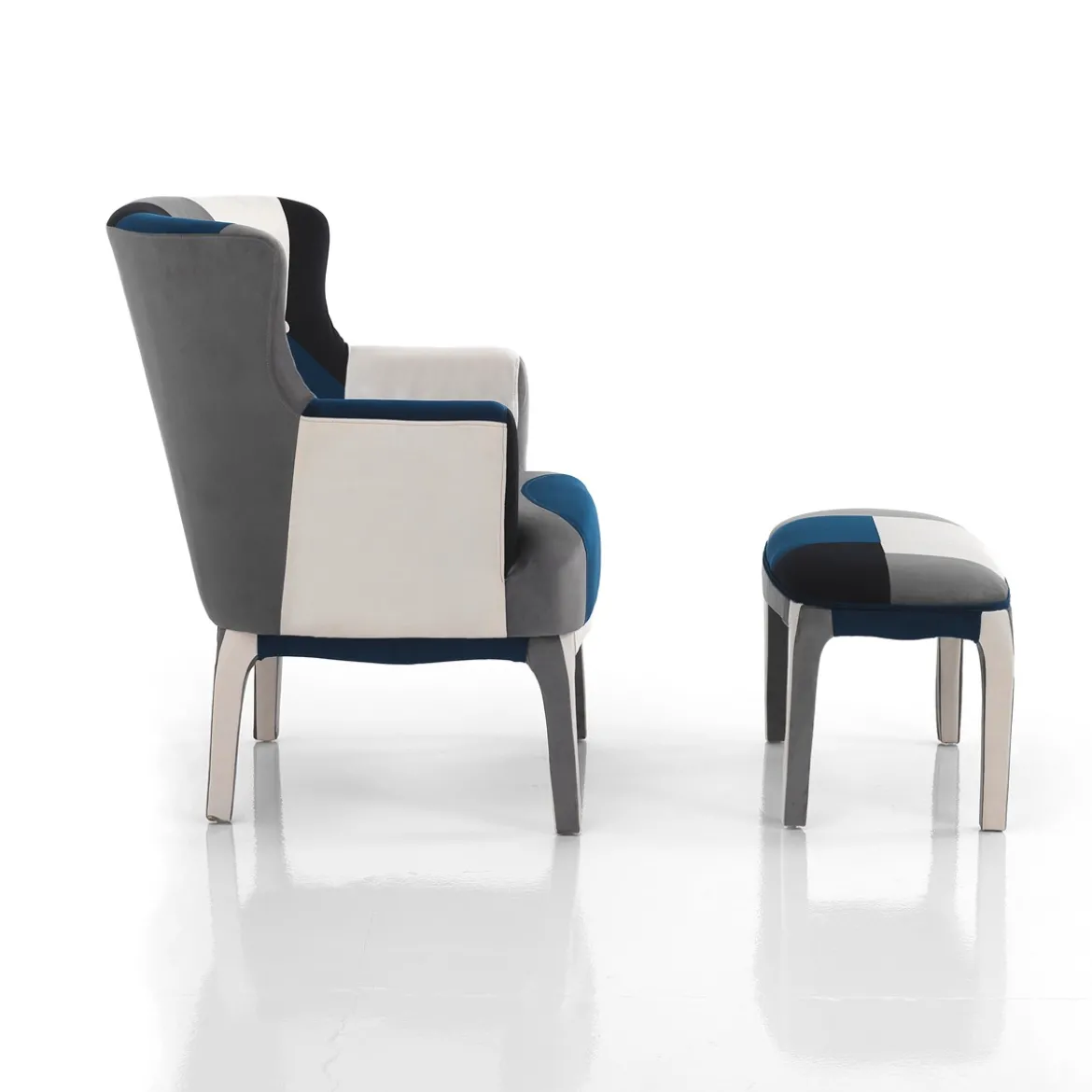 Kaleidos-e blue poltrona pouf tessuto tecnica patchwork gambe legno massello cm h.98 x l.78 x p.70