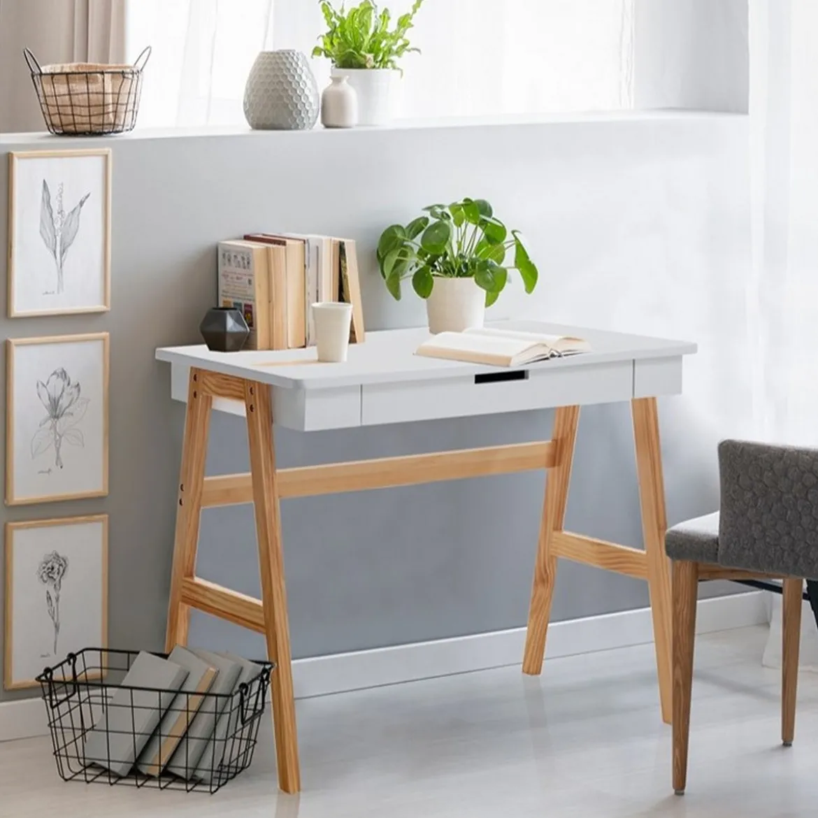 Karro Scrivania / Computer Desk Bianca Opaco Laccata e Legno Massello finitura Rovere, 90 x 55 x h 75 cm