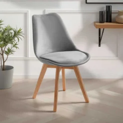 Kiki Soft Grey Sedia Tessuto colore Grigio gambe in legno massello finitura rovere cm h83 l48 p56