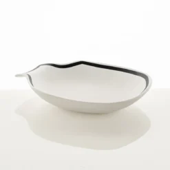 Linea centrotavola / svuotatasche in ceramica colore bianco opaco 31x35x65 cm