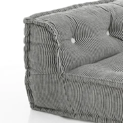 Lines base black divano 2 posti basamento legno nero rivestimento cotone dimensioni l160 p80 h35 cm
