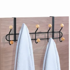 Macallan appendiabiti per porta in acciaio nero opaco e 10 pomelli in legno finitura rovere 45x9.5xh18.5 cm