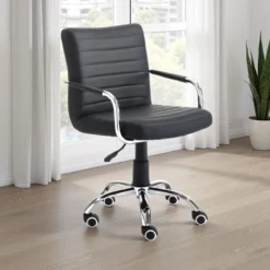 Milko black sedia da ufficio regolabile e girevole in pelle sintetica nera con ruote 52x56 h82/92 cm