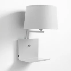 Nio white applique bianca in metallo bianco opaco con presa usb 22x24 h34 cm