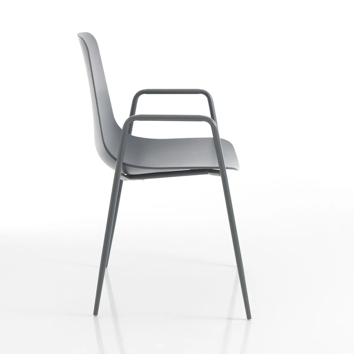 Oslo grey plus sedia con braccioli da interno esterno in polipropilene e acciaio grigia opaco 53x54xh86 cm