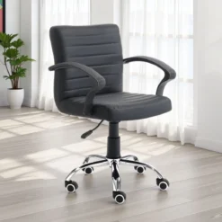 Pany black sedia da ufficio regolabile e girevole in pelle sintetica nera con ruote 57x56 h82/92 cm