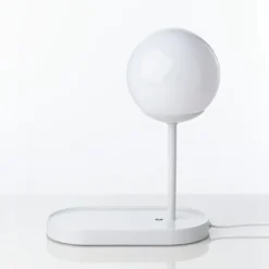 Pogo gigo lampada da tavolo in acciaio bianco opaco accensione touch con presa usb 26x14 h33 cm