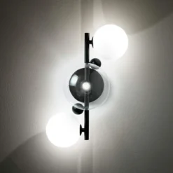 Roy lampadario / applique acciaio verniciato nero opaco 3 sfere in vetro 41x27xh27 cm
