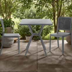 Sabine grey tavolo leggero da esterno in polip. colore grigio opaco resistente agenti e raggi uv h.76 l.70 p.70 cm