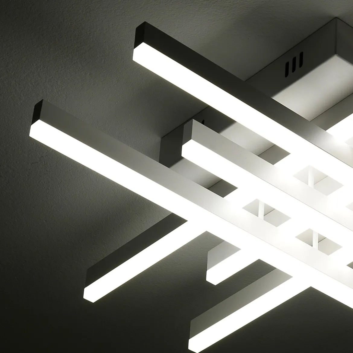 Shanghai plafoniera led in allumino bianco opaco l63 p63 h17 cm