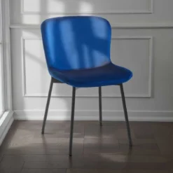 Snug velvet blue sedia velluto blu struttura metallo nero opaco cm h80 l50 p60