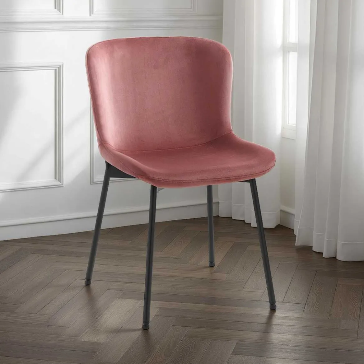 Snug velvet pink sedia velluto rosa cipria struttura metallo nero opaco cm h80 l50 p60