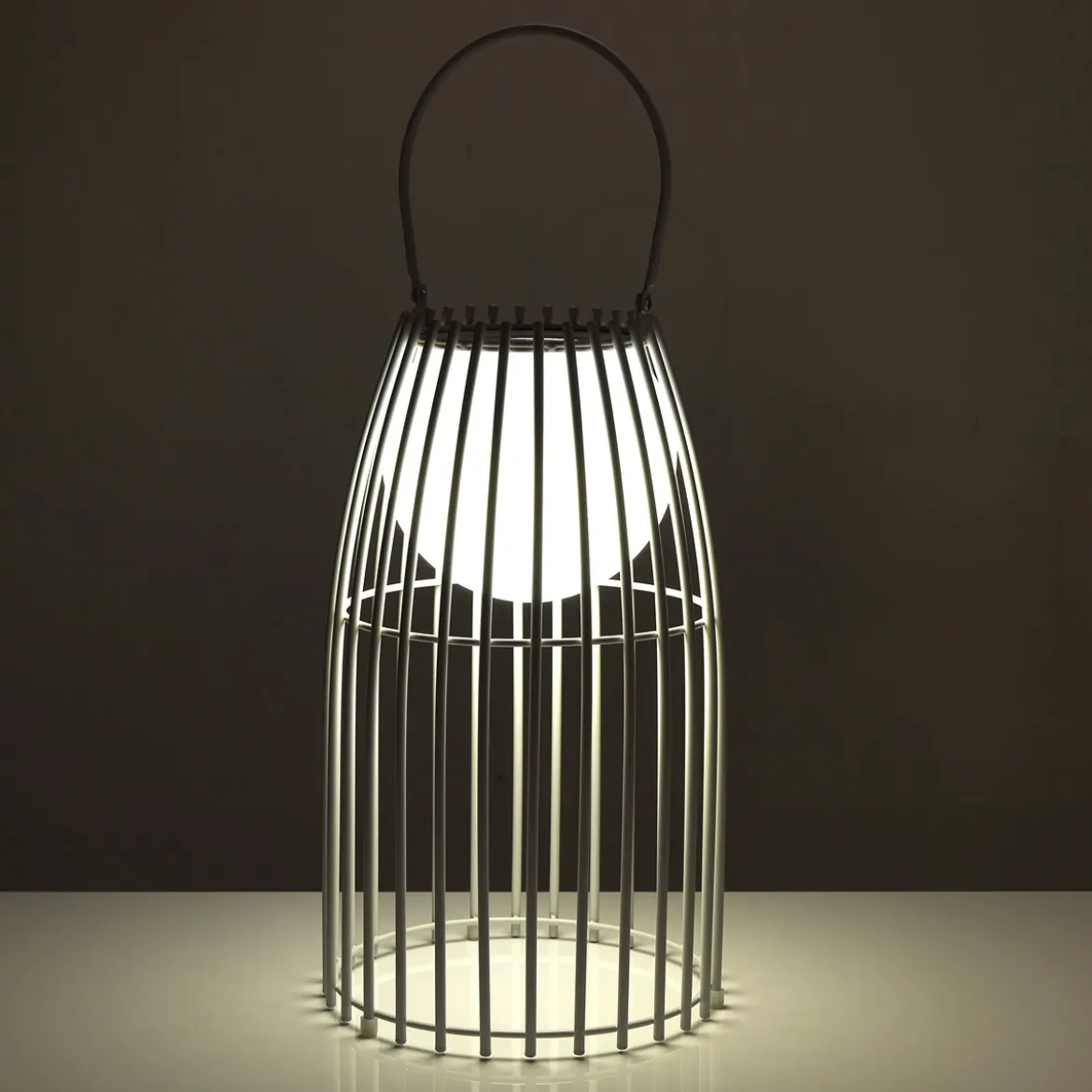 Titti big lampada da tavolo / sospensione in acciaio e resina bianco opaco con luce led d21xh50 cm