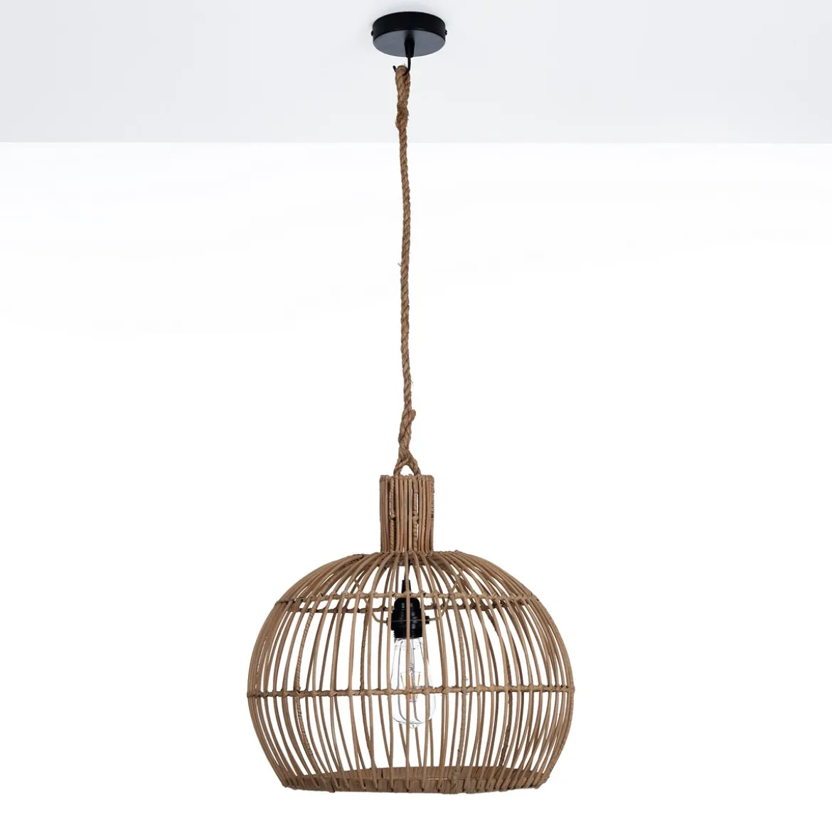 Vera lampadario in rattan cm. d. 40 x h.40
