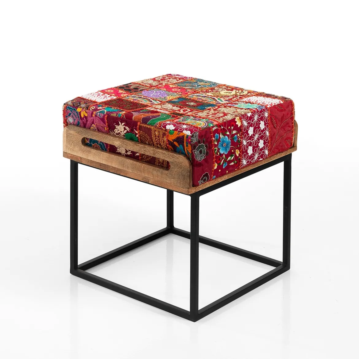 Yara red patch pouf/tavolino acciaio e legno mango cuscino patchwork rosso gommapiuma cm 40x46x44