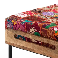 Yara red patch pouf/tavolino acciaio e legno mango cuscino patchwork rosso gommapiuma cm 40x46x44