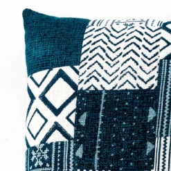 Yara white/blue cuscino cotone 100% patchwork bianco e blu 52x52 cm