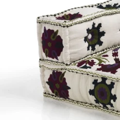 Yara white elemento angolare in cotone bianco con disegni decorativi artigianali 80x80x40 cm