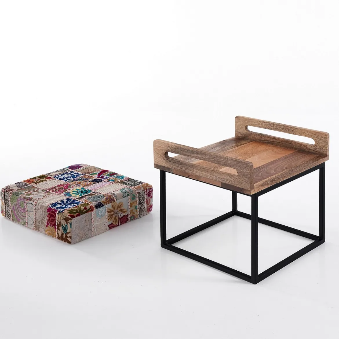 Yara white patch pouf/tavolino acciaio e legno mango cuscino patchwork bianco gommapiuma cm 40x46x44