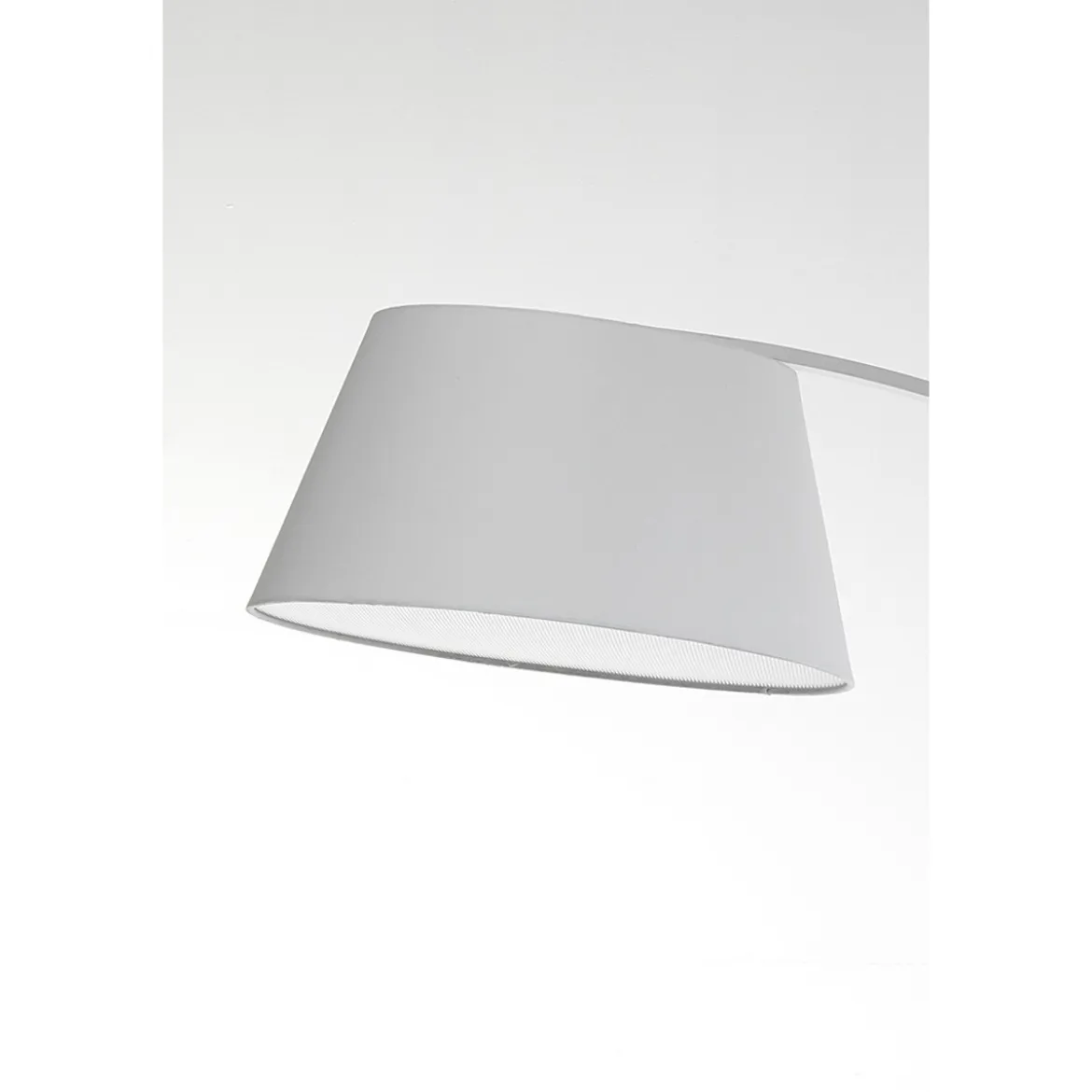 Yet lampada da terra in metallo avorio con base in marmo bianco e paralume in stoffa bianca 160x50 h205 cm
